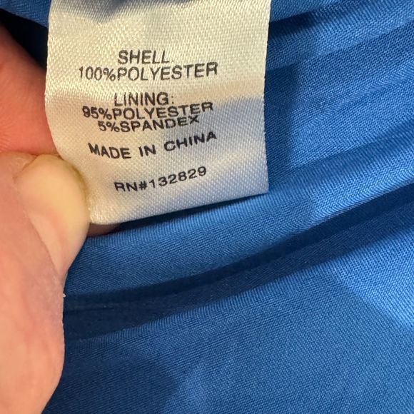 NWT* More to Come Maggie Twist Mini Dress in Blue Floral - Women's Large - Picture 9 of 9